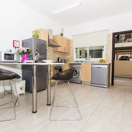 Great Kings B19 Apartman *